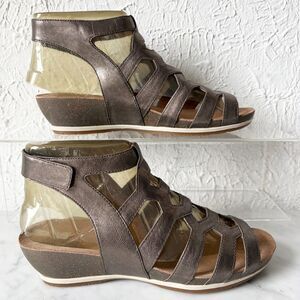 Dansko Valentina Caged Gladiator Sandals Womens 39/8.5 Pewter Leather Wedge Heel